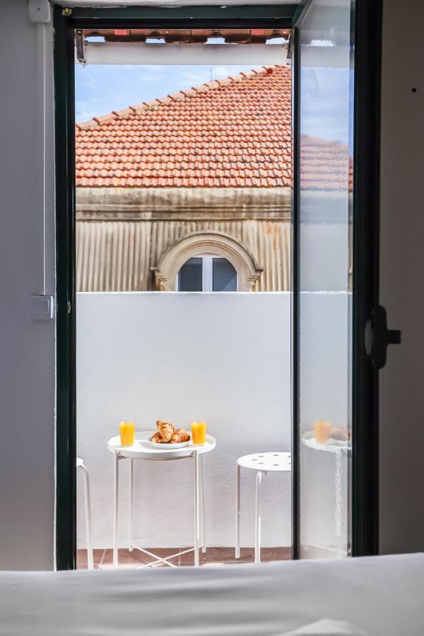 Cozy 3 Bedroom Apt In Lively Bairro Alto Lisboa Extérieur photo