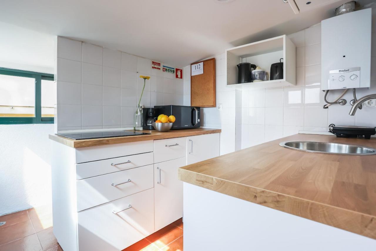 Cozy 3 Bedroom Apt In Lively Bairro Alto Lisboa Extérieur photo