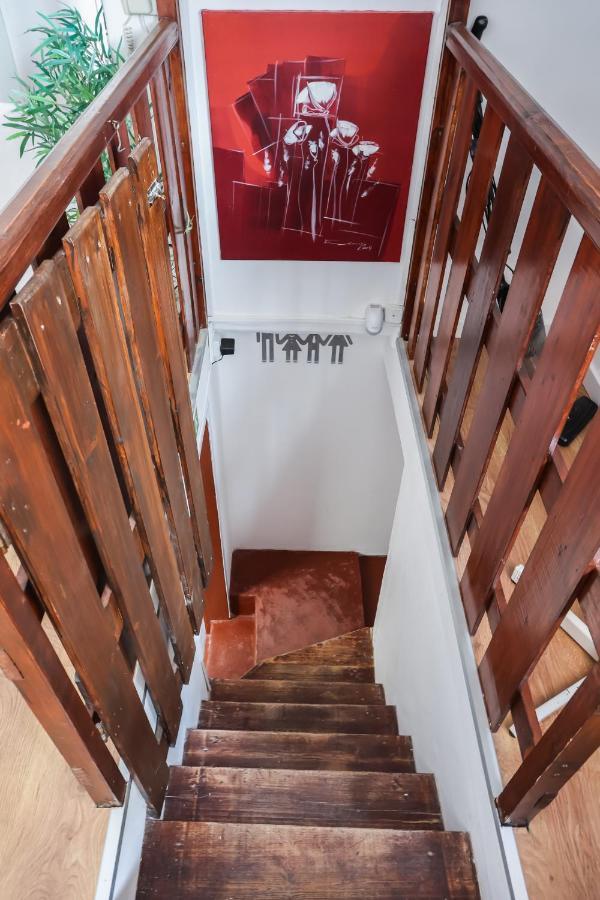 Cozy 3 Bedroom Apt In Lively Bairro Alto Lisboa Extérieur photo