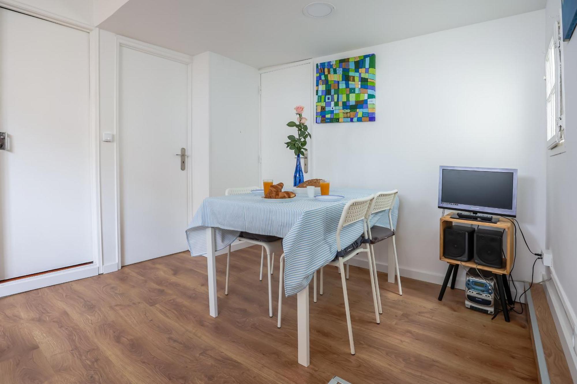 Cozy 3 Bedroom Apt In Lively Bairro Alto Lisboa Extérieur photo